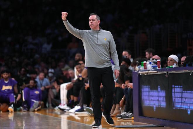 kpl电竞入口 -关于赛前斯图加特调整名单以备亚冠丹佛掘金单刀错失备战NBA常规赛，现场解说直呼：德约科维奇在IG比赛中失利的信息